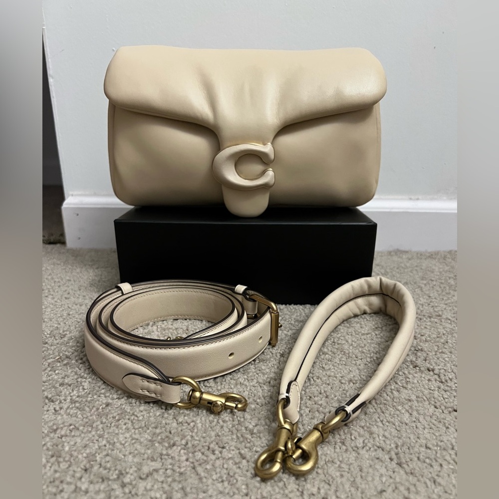 COACH Pillow Tabby 26 in Ivory